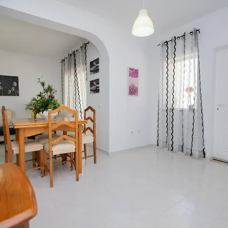 Gale Catia By Innkeeper *